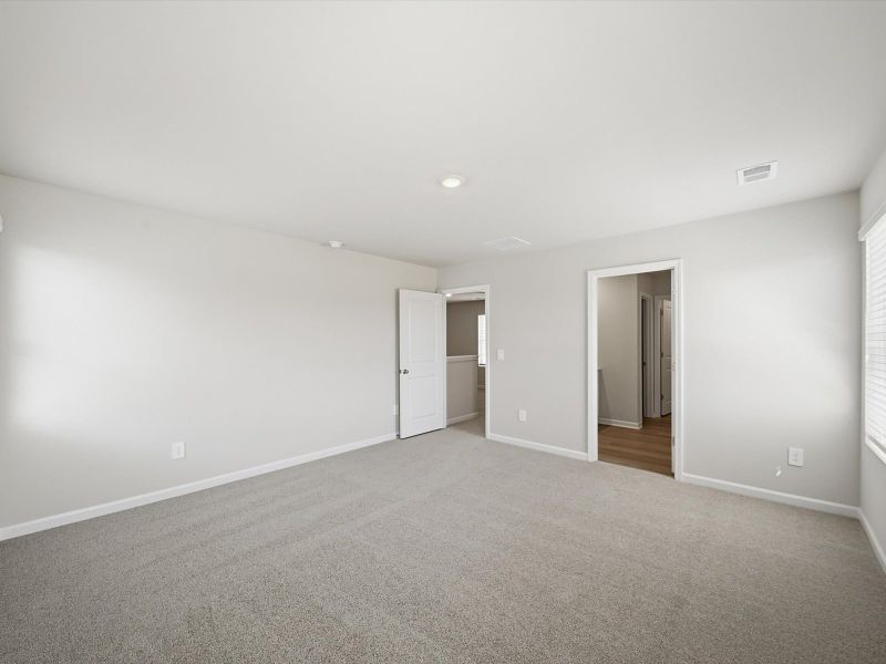 Spacious, unfurnished interior of a new home in Pleasant Brook, Piedmont (Image 17). Spacious, unfurnished interior of a new home in Pleasant Brook, Piedmont (Image 17).
