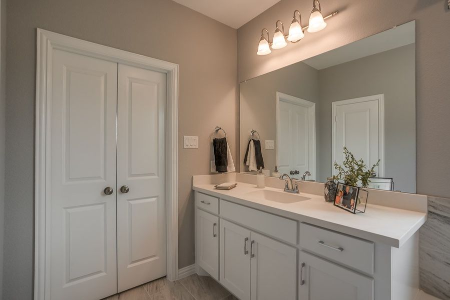 Furnished interior view inside a new home in Wildridge, Oak Point (Image 29).