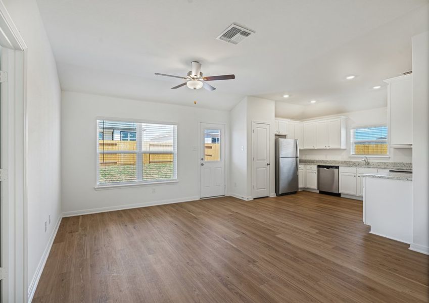 Beautiful open-concept perfect for hosting