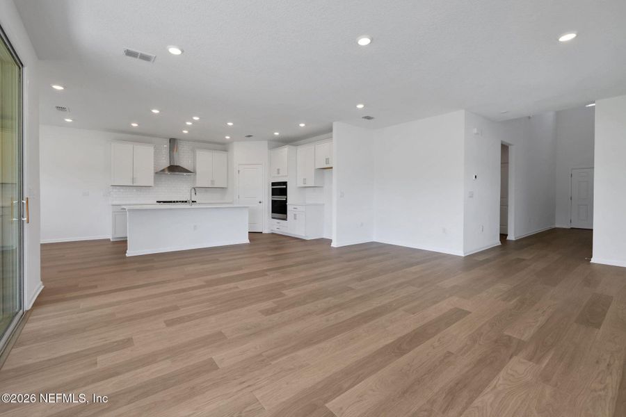 Spacious, unfurnished interior of a new home in Brook Forest, St. Augustine (Image 49).