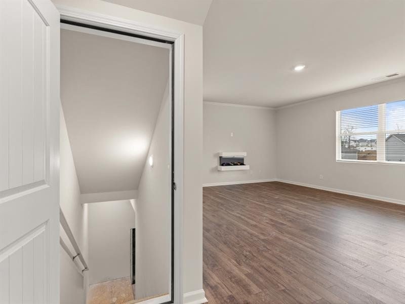 Spacious, unfurnished interior of a new home in Northwoods at Mirror Lake, Villa Rica (Image 27).