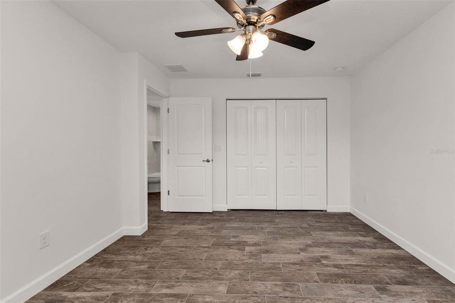 Spacious, unfurnished interior of a new home in , Port Charlotte (Image 26).