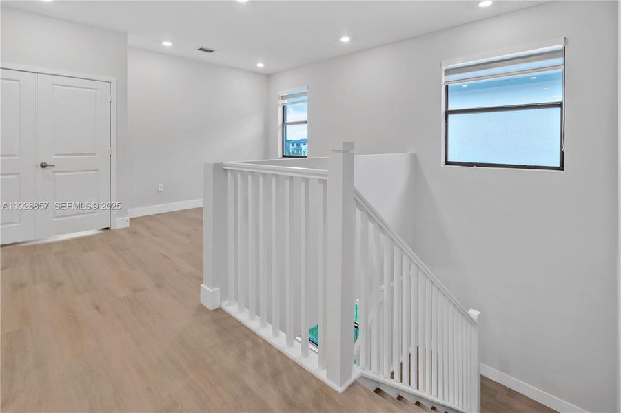 Spacious, unfurnished interior of a new home in , Miramar (Image 37).