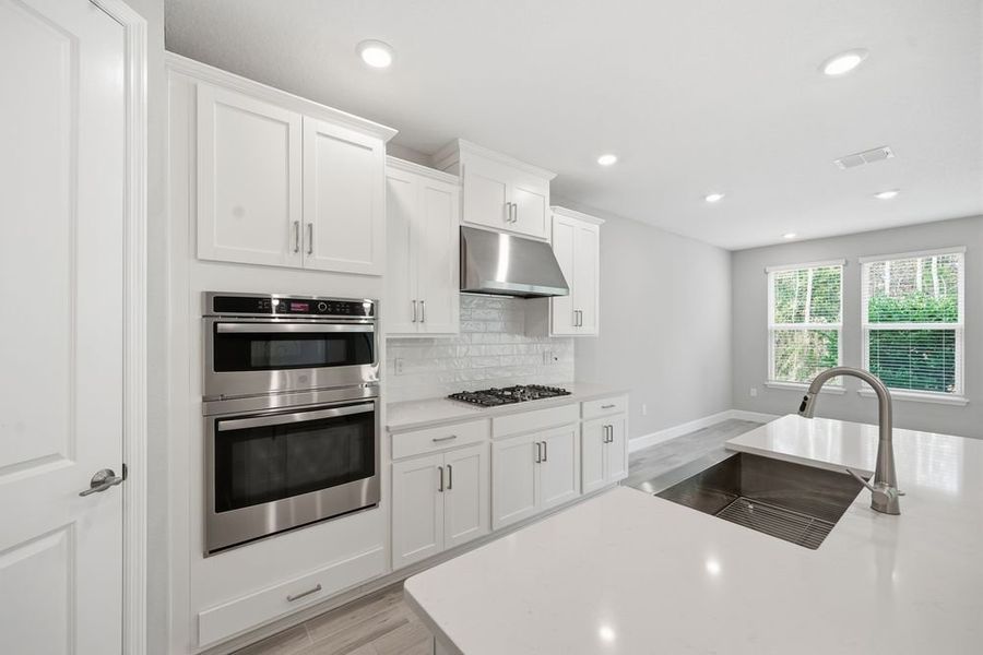 Furnished interior view inside a new home in Headwaters at Lofton Creek, Yulee (Image 9).