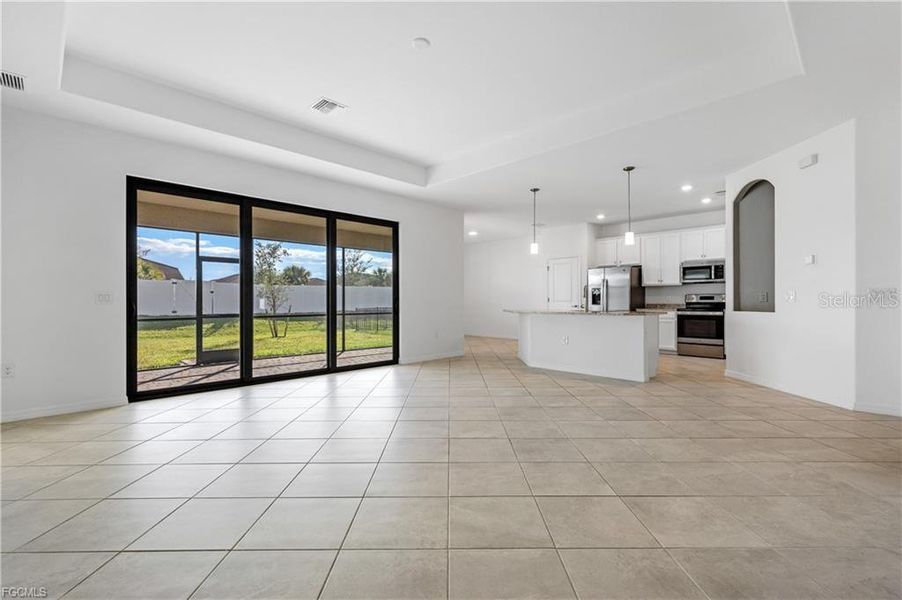 Spacious, unfurnished interior of a new home in , Fort Myers (Image 28).