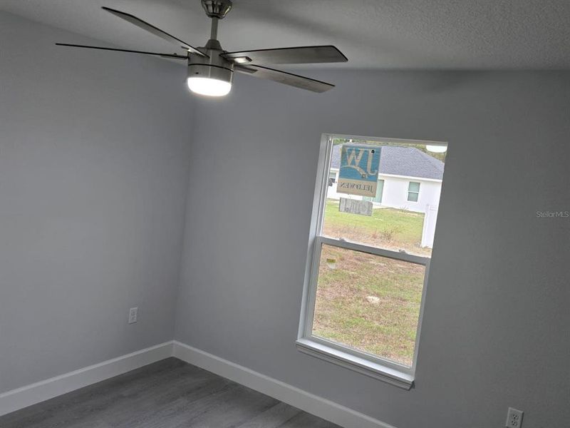 Spacious, unfurnished interior of a new home in , Dunnellon (Image 8).