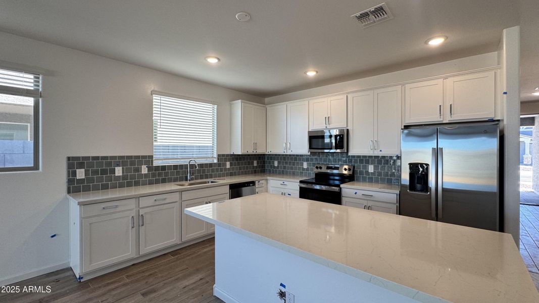 007 Kitchen 007 Kitchen