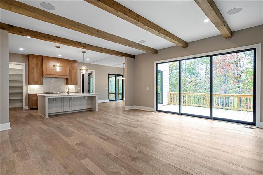 Spacious, unfurnished interior of a new home in Aster, Roswell (Image 22). Spacious, unfurnished interior of a new home in Aster, Roswell (Image 22).