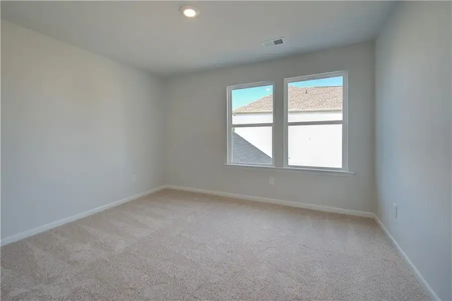 Spacious, unfurnished interior of a new home in Brighton, Locust Grove (Image 28).