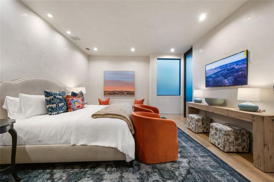 Furnished interior view inside a new home in , Fort Worth (Image 9).