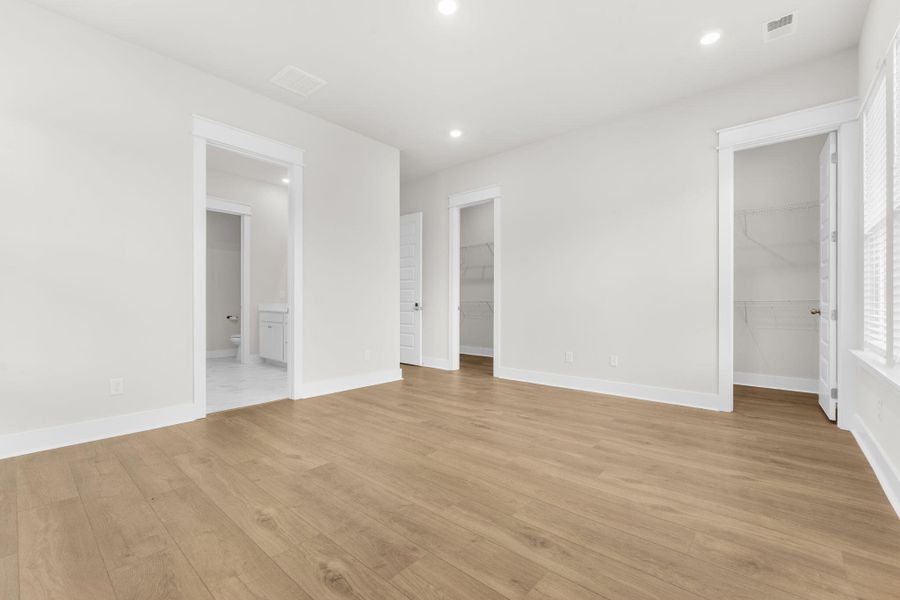 Spacious, unfurnished interior of a new home in Carnes Crossroads, Summerville (Image 38).