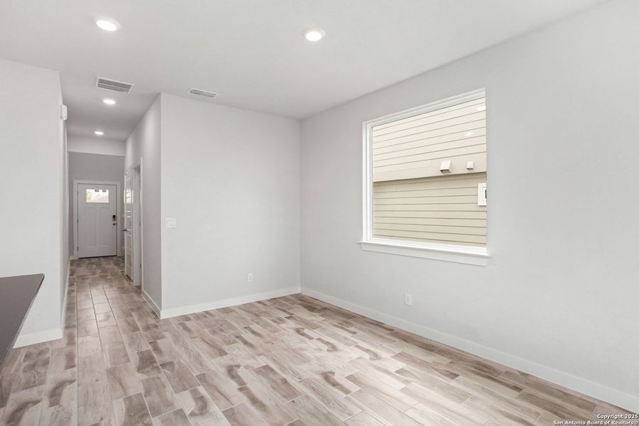 Spacious, unfurnished interior of a new home in Weston Oaks, San Antonio (Image 21). Spacious, unfurnished interior of a new home in Weston Oaks, San Antonio (Image 21).