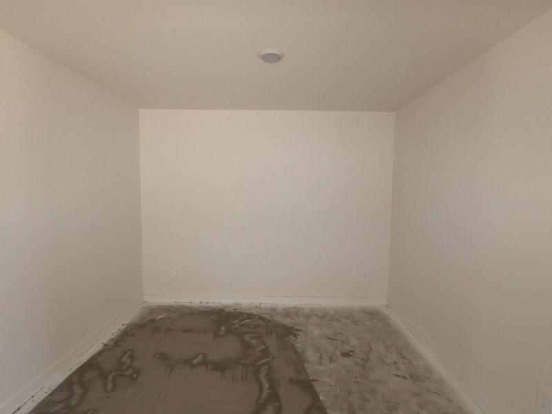 Spacious, unfurnished interior of a new home in Pinewood at Grand Texas, New Caney (Image 12).