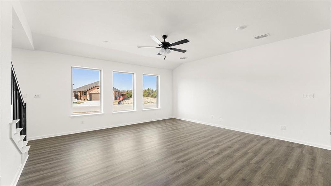 03. 2144 Sunnymede - Family