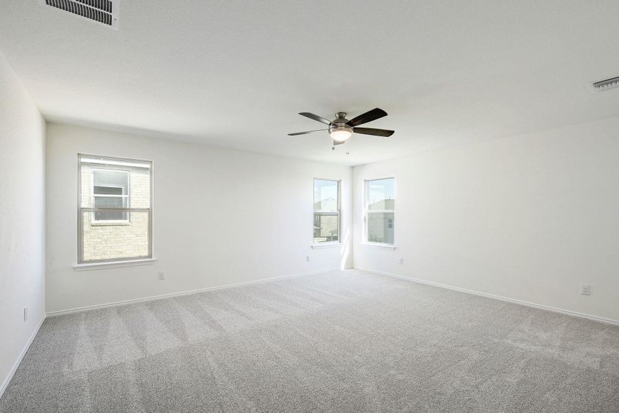 Spacious, unfurnished interior of a new home in Salerno - Classic Collection, Round Rock (Image 16). Spacious, unfurnished interior of a new home in Salerno - Classic Collection, Round Rock (Image 16).