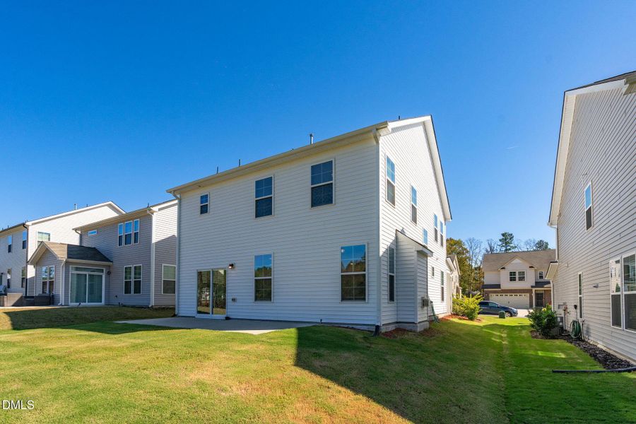 27-web-or-mls-2028 Seaford Dr-27