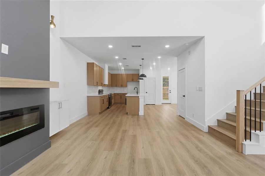 Spacious, unfurnished interior of a new home in , Dallas (Image 20).