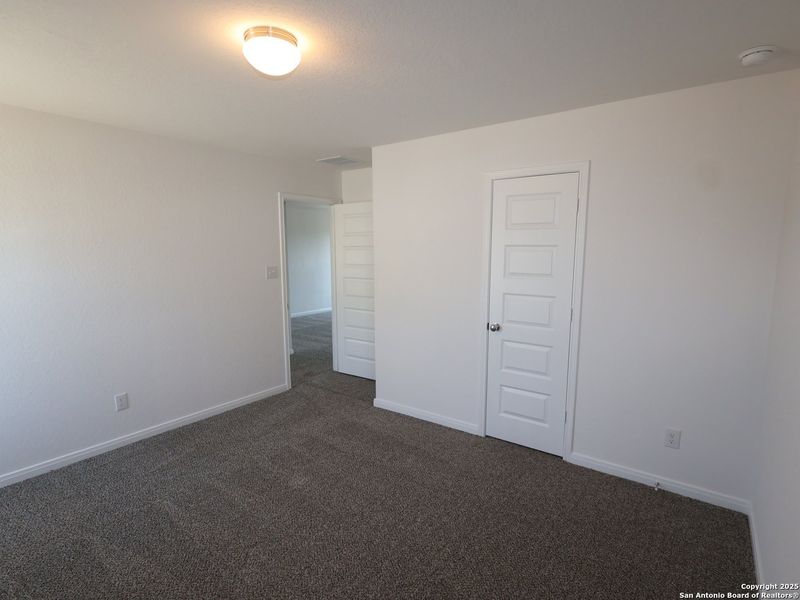 Spacious, unfurnished interior of a new home in Paloma Park, Converse (Image 18). Spacious, unfurnished interior of a new home in Paloma Park, Converse (Image 18).