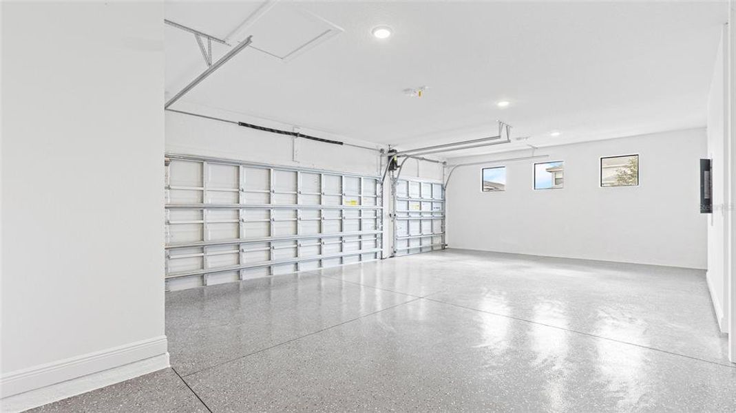 Spacious, unfurnished interior of a new home in Cresswind Lakewood Ranch, Lakewood Ranch (Image 26).