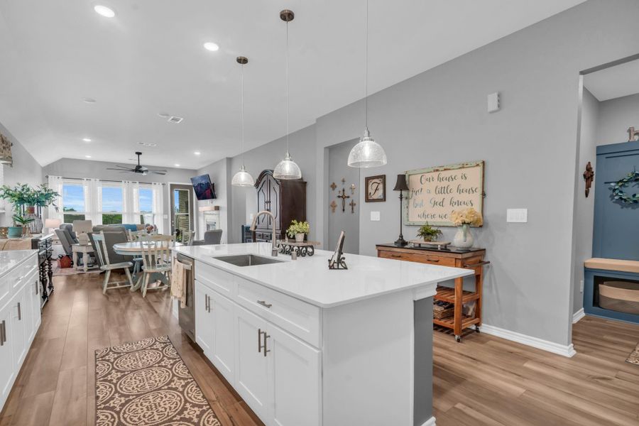 This island kitchen is perfect for family gatherings and entertaining. This island kitchen is perfect for family gatherings and entertaining.