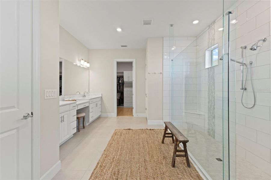 Furnished interior view inside a new home in , Lakewood Ranch (Image 43).