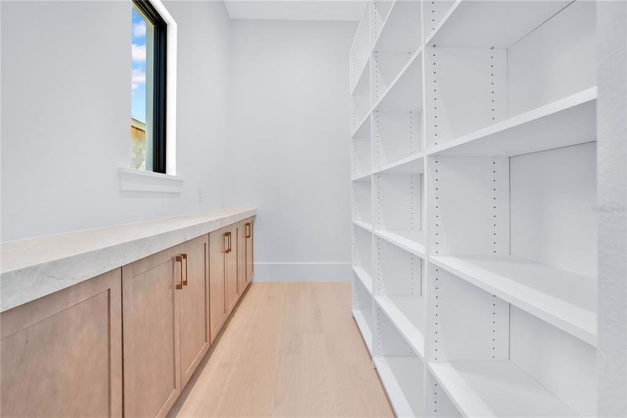 Furnished interior view inside a new home in , Orlando (Image 10).