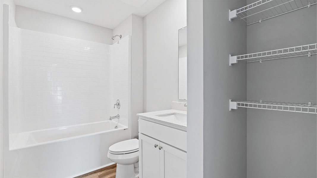 Furnished interior view inside a new home in Colonial East, Panama City Beach (Image 11).