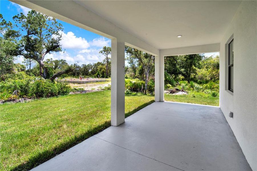Exterior details and patio area of a home in , Port Charlotte (Image 4).