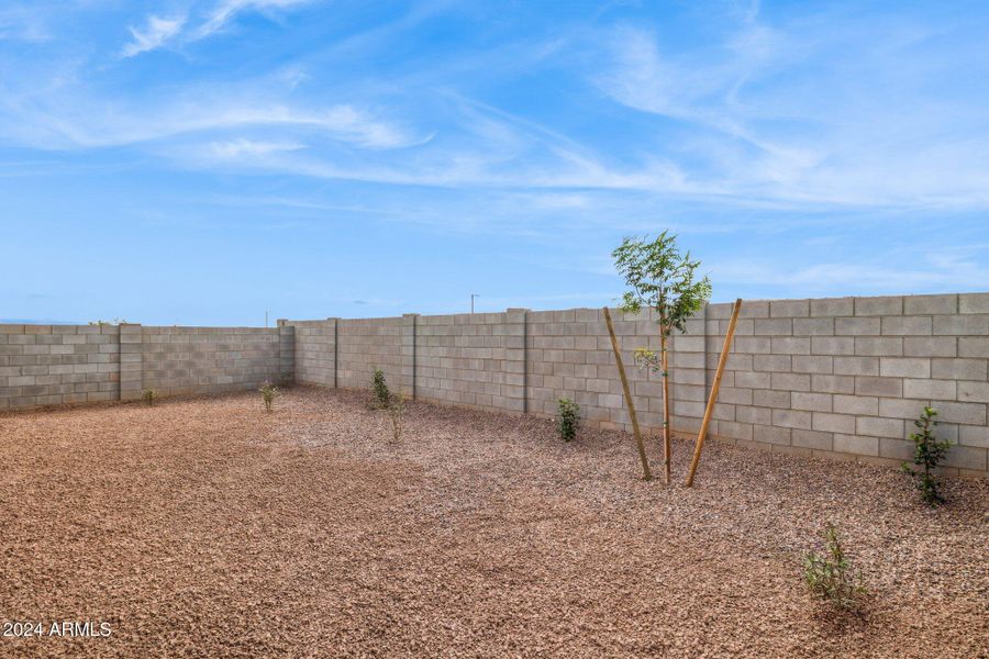 28-web-or-mls-18427-w-desert-hollow-dr-l