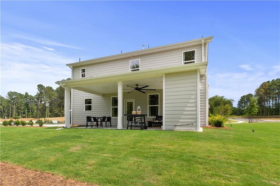 Exterior details and patio area of a home in Hamilton Lakes, Lawrenceville (Image 31).
