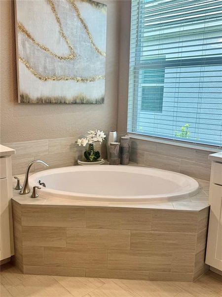 Close-up of interior finishes inside a home in , Lakewood Ranch (Image 21).