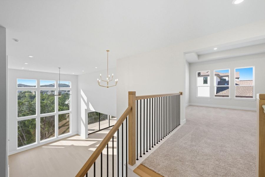 Spacious, unfurnished interior of a new home in , Lakeway (Image 14).