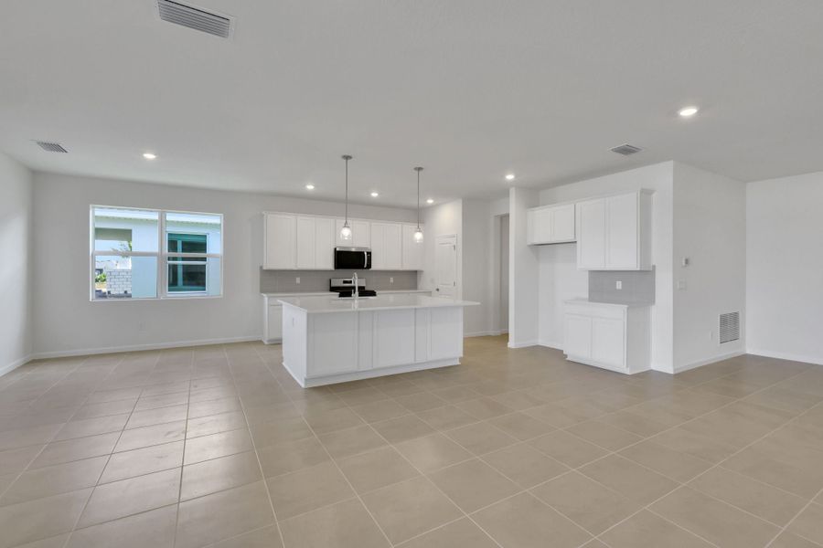 4br New Home in Port St. Lucie, FL.  - Slide 10