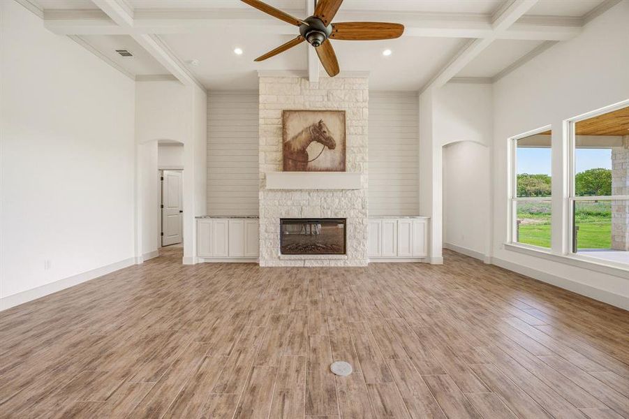 Spacious, unfurnished interior of a new home in , Glen Rose (Image 34).