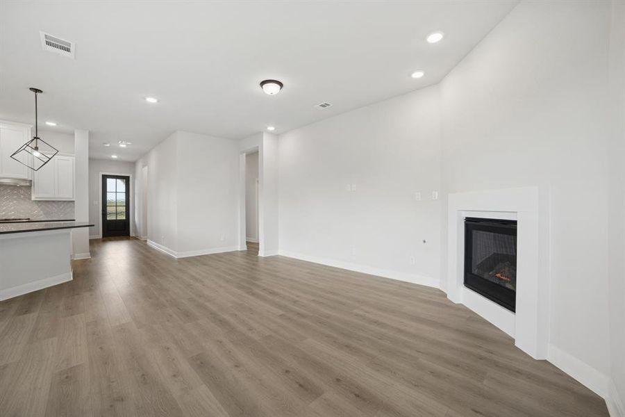 Spacious, unfurnished interior of a new home in Talia – Garden Series, Mesquite (Image 21). Spacious, unfurnished interior of a new home in Talia – Garden Series, Mesquite (Image 21).