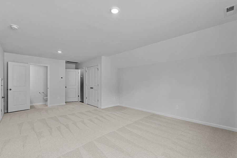 Spacious, unfurnished interior of a new home in Brooke Hill, Lewisville (Image 29). Spacious, unfurnished interior of a new home in Brooke Hill, Lewisville (Image 29).
