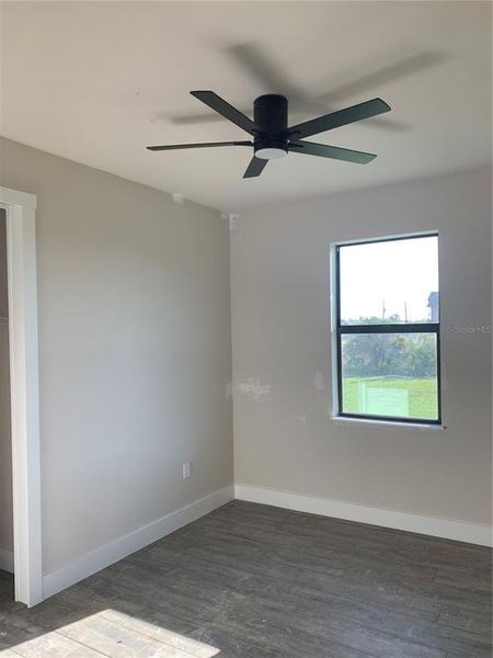 Spacious, unfurnished interior of a new home in , Port Charlotte (Image 18).