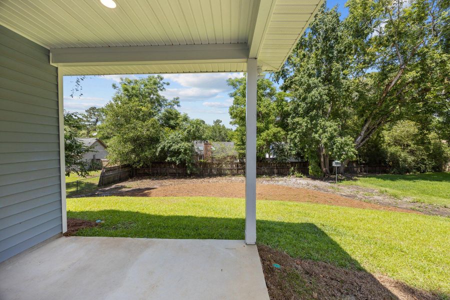 Exterior details and patio area of a home in , Summerville (Image 24).