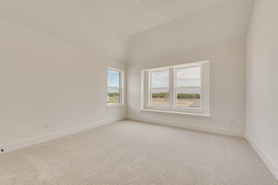 Spacious, unfurnished interior of a new home in Edgewater, Fate (Image 25).