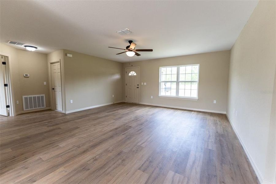 Spacious, unfurnished interior of a new home in , Ocklawaha (Image 15).