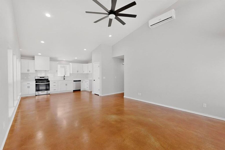 Spacious, unfurnished interior of a new home in , Paris (Image 28).