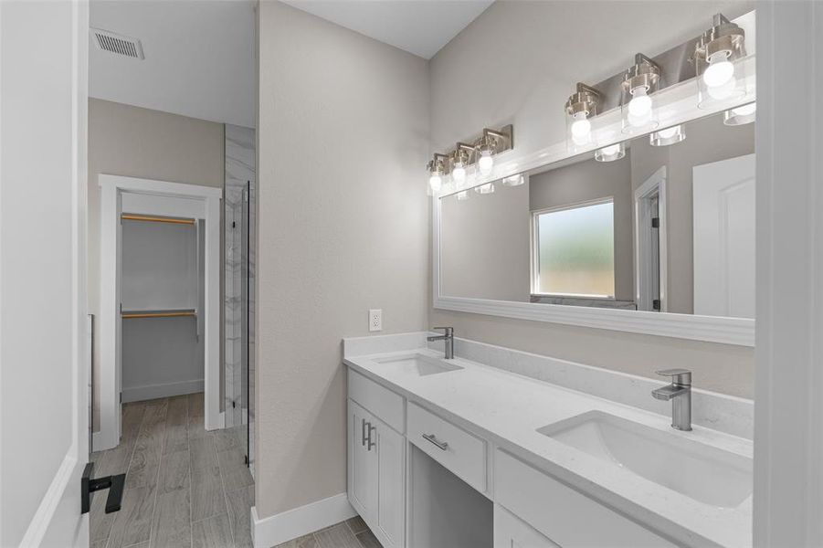 Furnished interior view inside a new home in , Granbury (Image 9).