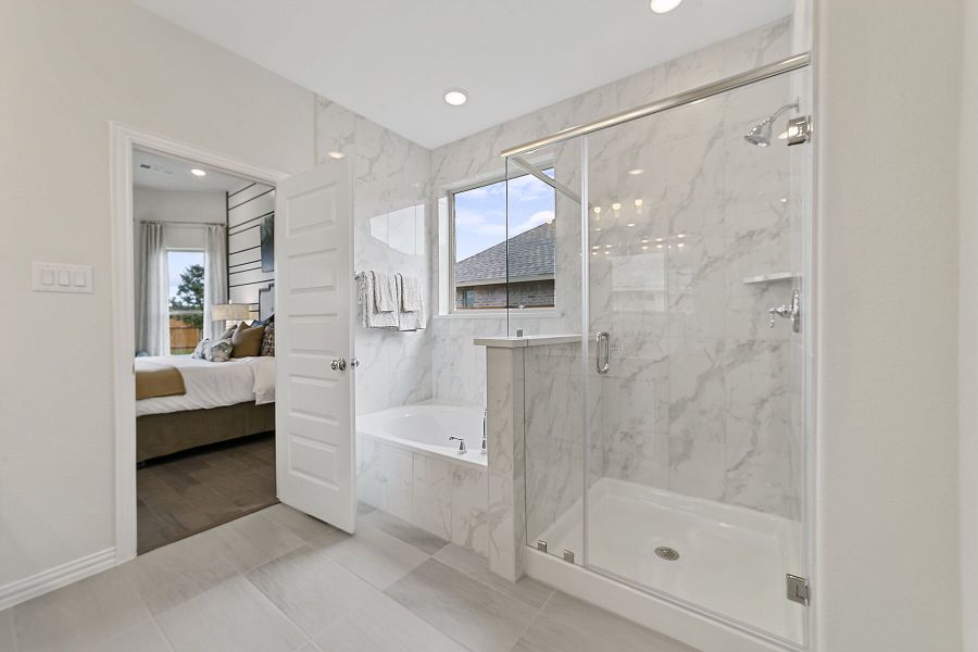 Owner's Bathroom Owner's Bathroom