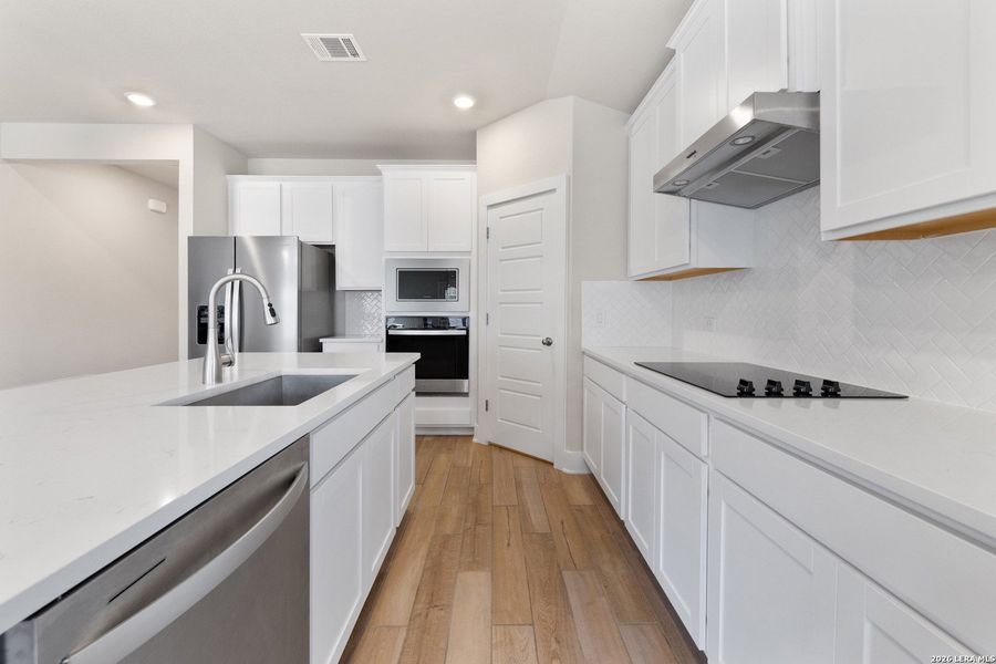 Furnished interior view inside a new home in Fox Falls, Boerne (Image 16). Furnished interior view inside a new home in Fox Falls, Boerne (Image 16).