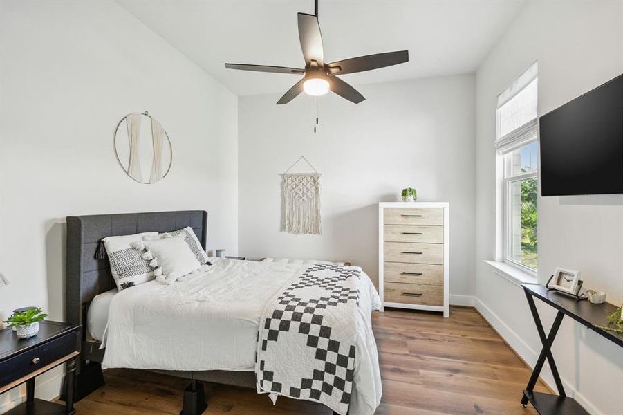 Furnished interior view inside a new home in , Leonard (Image 7).