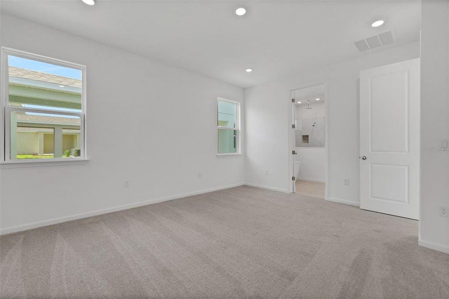 Spacious, unfurnished interior of a new home in Crossroads at Kelly Park, Apopka (Image 47).