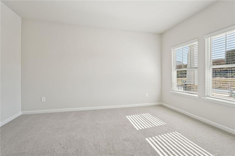 Spacious, unfurnished interior of a new home in Ivey Township, Dallas (Image 34).