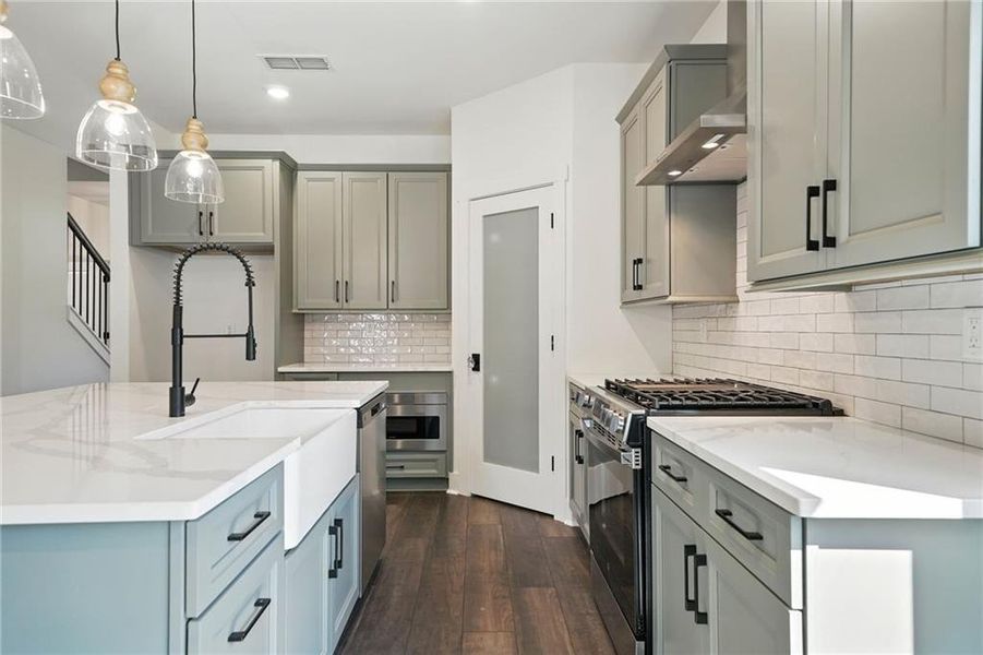 Furnished interior view inside a new home in Ferguson Corners, Emerson (Image 10).