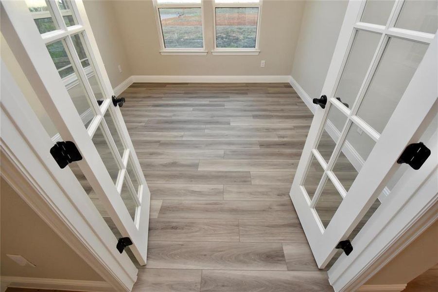 Spacious, unfurnished interior of a new home in , Prosper (Image 16).