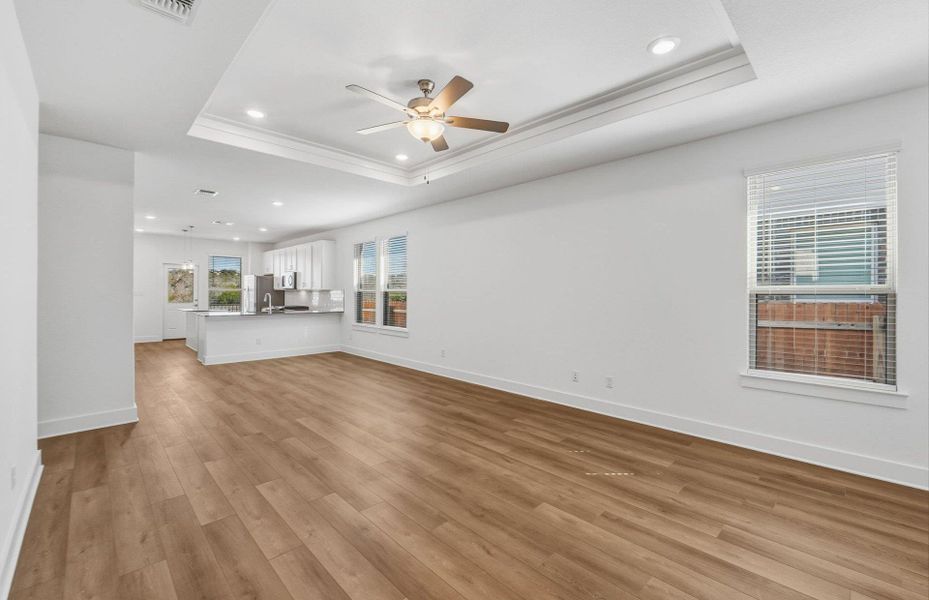 Spacious, unfurnished interior of a new home in Saddleback at Santa Rita Ranch, Liberty Hill (Image 12).